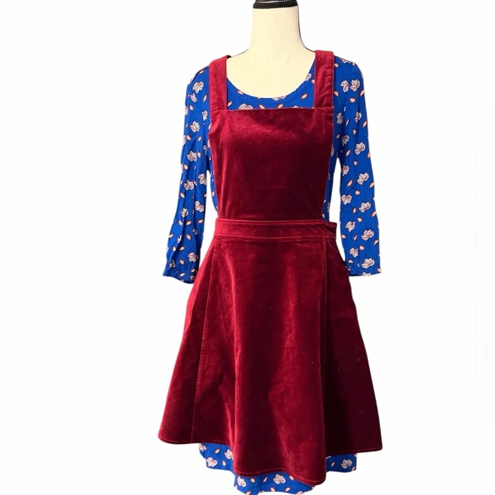 Modcloth ModCloth Cupcake Consultant Velvet Red - Picture 9 of 10